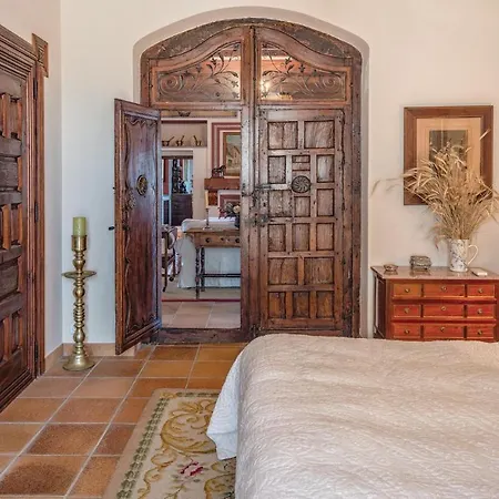 3 Bedroom Awesome In Holiday home El Garrobo