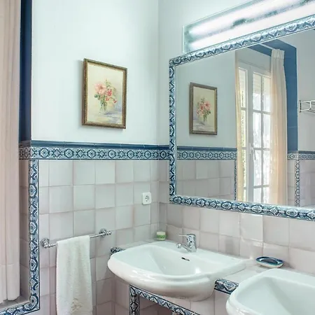 3 Bedroom Awesome In *